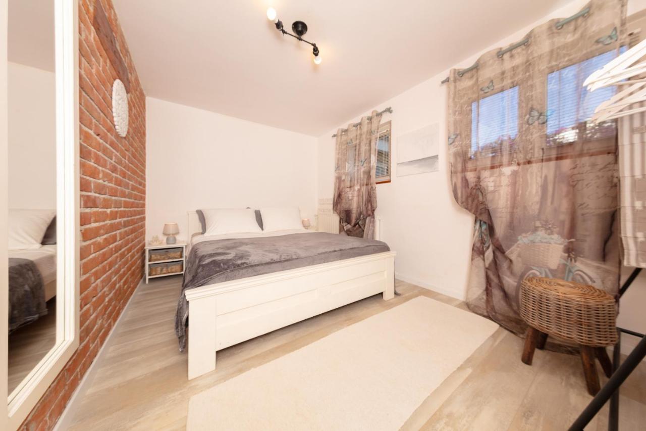 Casa Mia - Apartman Zara Μεντουλίν Εξωτερικό φωτογραφία